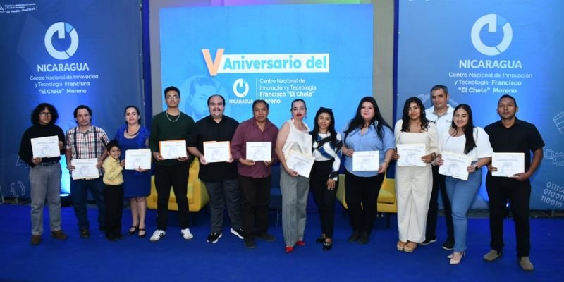 160 protagonistas reciben certificados de la Novena Temporada de Entrenamiento160 protagonistas reciben certificados de la Novena Temporada de Entrenamiento en Herramient en Herramientas de Innovación