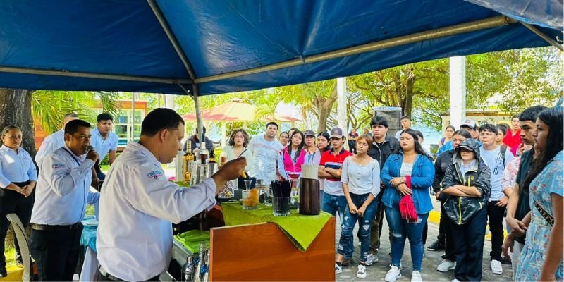 Celebración del Séptimo Aniversario de la Escuela Hotel Casa Luxemburgo y su Impacto en el Sector Turismo