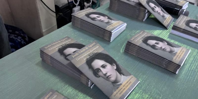 Estudiantes conmemoran el legado de la "Mujer de las Américas" con Festival de poesía y monólogo