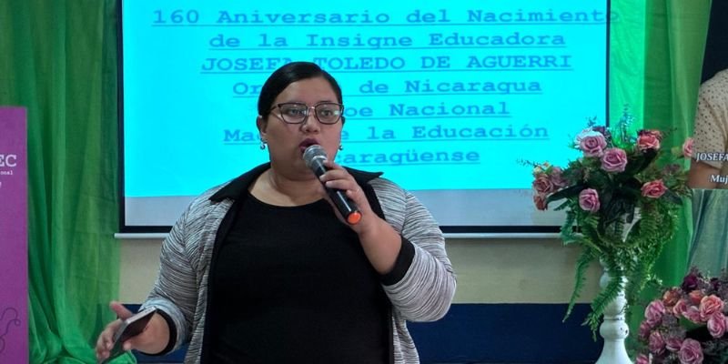 Estudiantes conmemoran el legado de la "Mujer de las Américas" con Festival de poesía y monólogo