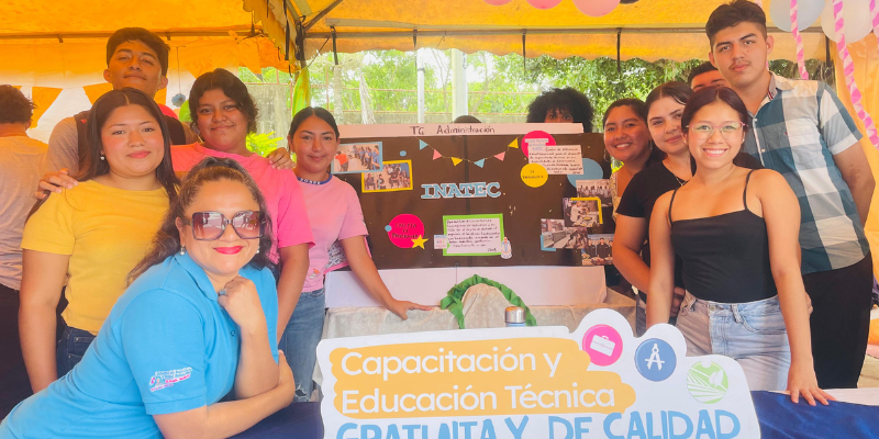 ¡Excelencia transformadora! Estudiantes celebran Aniversario del Centro Tecnológico Ricardo Morales Avilés