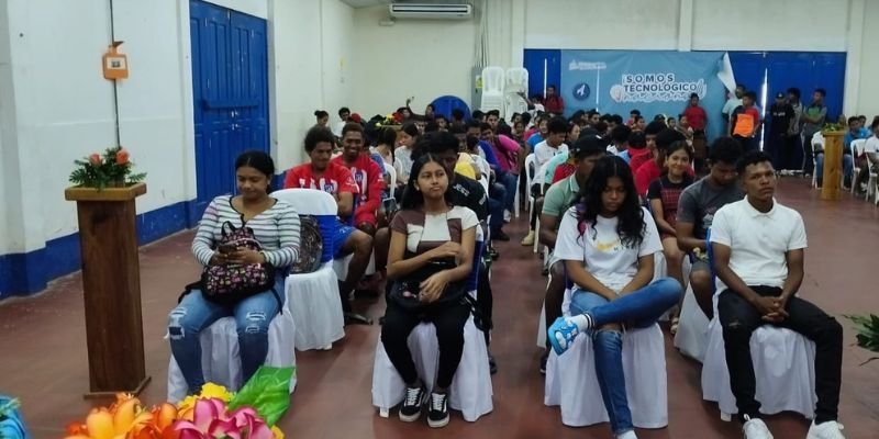 Estudiantes de Puerto Cabezas  Celebran su Día con Eventos Especiales