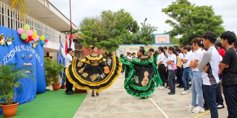 Celebración del Día del Estudiante en el Centro Tecnológico Bidkart Muñoz de Granada