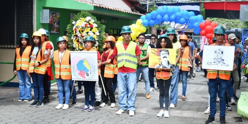 Estudiantes Técnicos celebran el 71 aniversario del Natalicio del comandante Hugo Chávez Frías