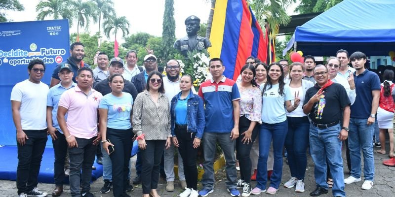 Estudiantes Técnicos celebran el 71 aniversario del Natalicio del comandante Hugo Chávez Frías