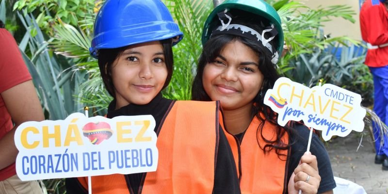Estudiantes Técnicos celebran el 71 aniversario del Natalicio del comandante Hugo Chávez Frías