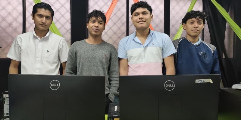 Centros Tecnológicos Celebran Talento Innovador en  Expo Feria “Chávez Vive”