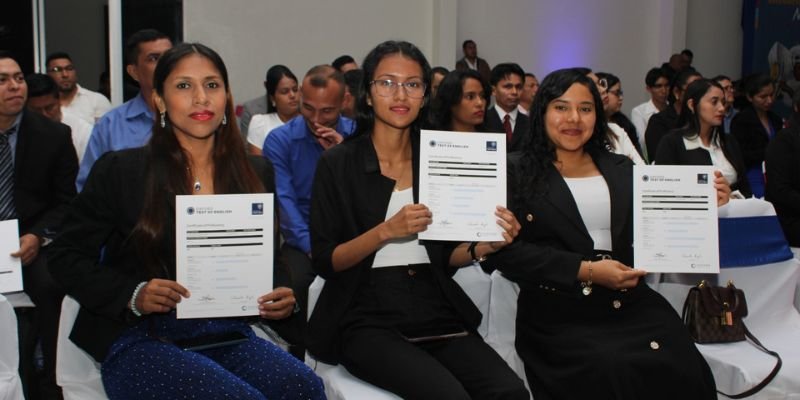 93 Maestros de Inglés Certificados por la Universidad de Oxford