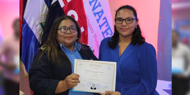 Graduación en el Centro Tecnológico Comandante Camilo Ortega: 450 jóvenes verán sus metas cumplidas este año