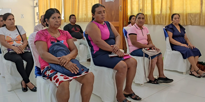 Entrega de certificados a personas con discapacidad en Ocotal