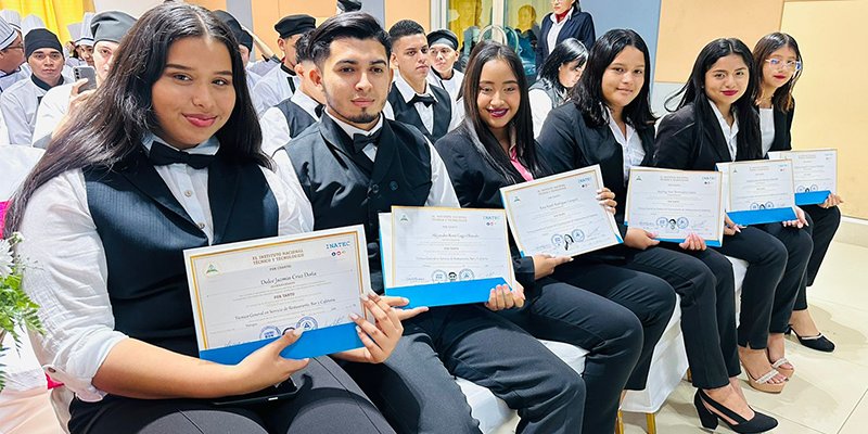 Entrega de Certificados Escuela Hotel Casa Luxemburgo