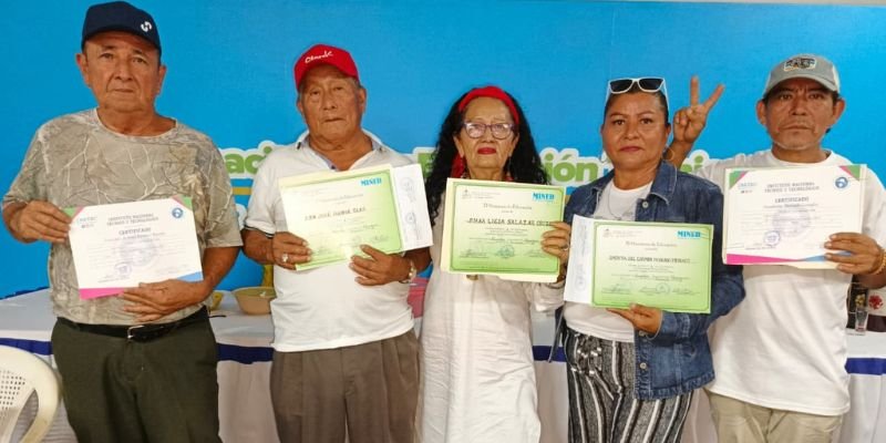 Reconocimiento al talento y dedicación de adultos mayores