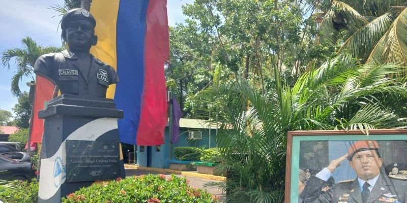 Estudiantes Técnicos rinden homenaje al  Comandante Eterno Hugo Chávez