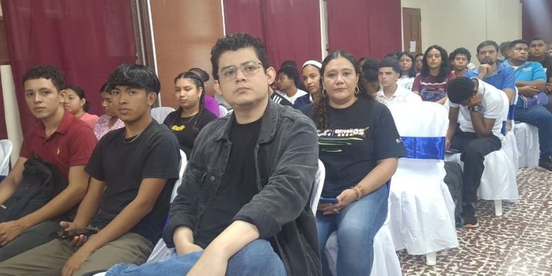 Juventud nicaragüense fortalece capacidades digitales en Conferencias Territoriales rumbo al Hackathon Disruptivo 2025