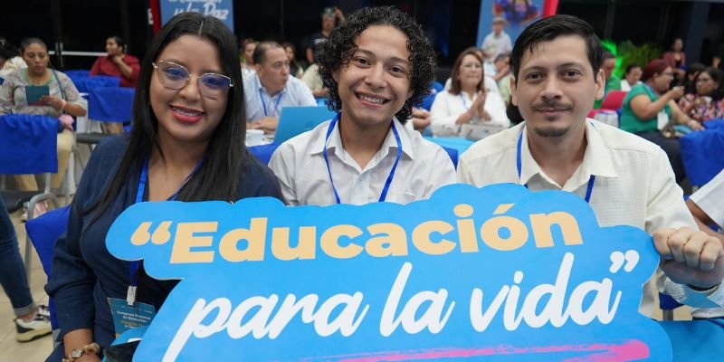 Comunidad educativa celebra Congreso Nacional de Educación "Victorias de la Educación y la Paz"