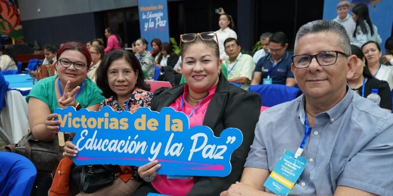 Comunidad educativa celebra Congreso Nacional de Educación "Victorias de la Educación y la Paz"