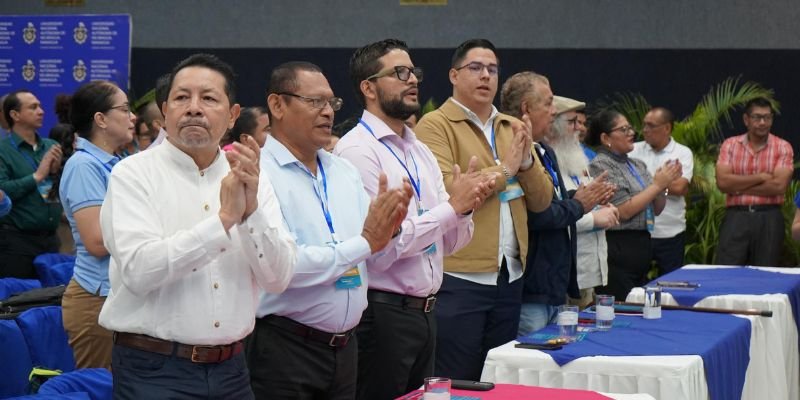 Comunidad educativa celebra Congreso Nacional de Educación "Victorias de la Educación y la Paz"