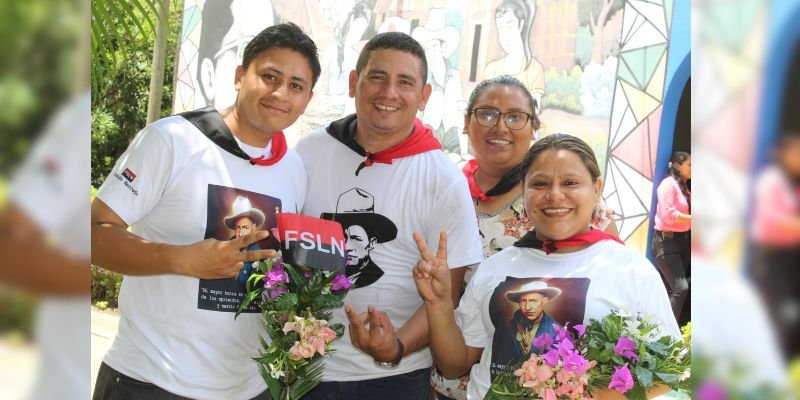 Homenaje al General Augusto C. Sandino:  "Una Flor para Sandino" en Masaya