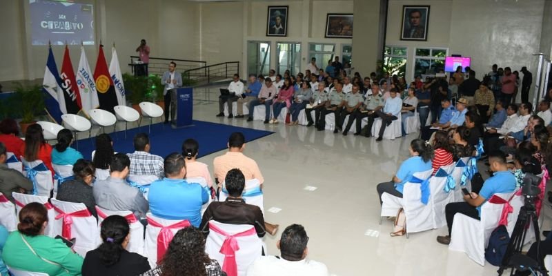 “Educación Creativa para el desarrollo integral de la persona, la familia y la comunidad”