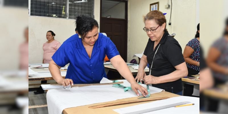Compromiso y Pasión: La Invaluable Labor de los Docentes de Educación Técnica