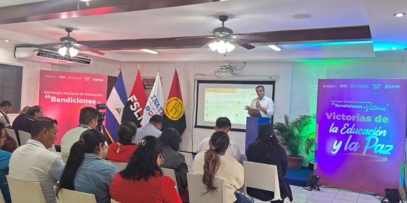 Sistema Educativo desarrolla Encuentro Nacional de Apropia-ción del Programa Aprender, Emprender, Prosperar