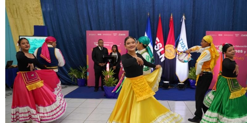 Encuentros Departamentales de Equipos Directivos: Evaluando avances y proyecciones hacia más y más Victorias en Educación