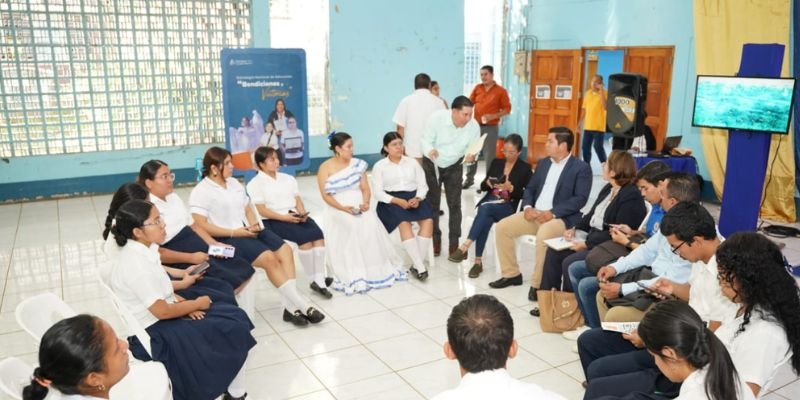 Encuentros Departamentales de Equipos Directivos: Evaluando avances y proyecciones hacia más y más Victorias en Educación