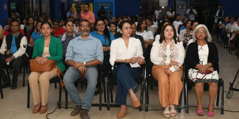 Protagonismo de la Mujer en el Sistema Educativo Nacional: “Mujer, Educación y Revolución”