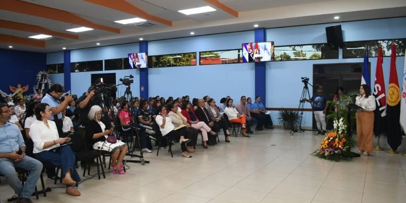 Protagonismo de la Mujer en el Sistema Educativo Nacional: “Mujer, Educación y Revolución”