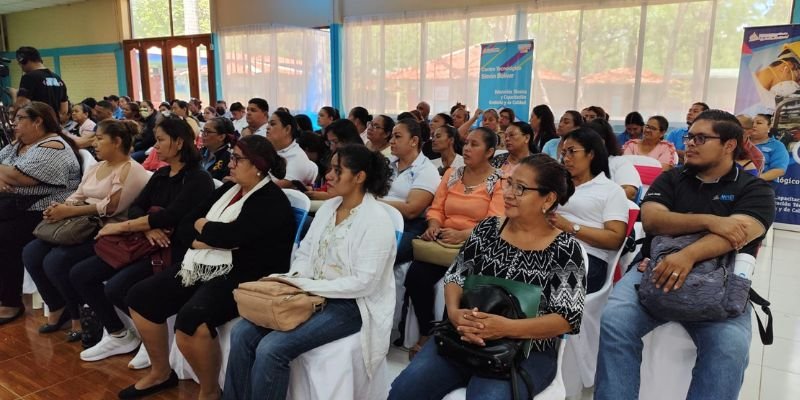 Encuentro Nacional de Facilitadores y Maestros Populares del Programa “Luz y Verdad, Aprender para Prosperar”