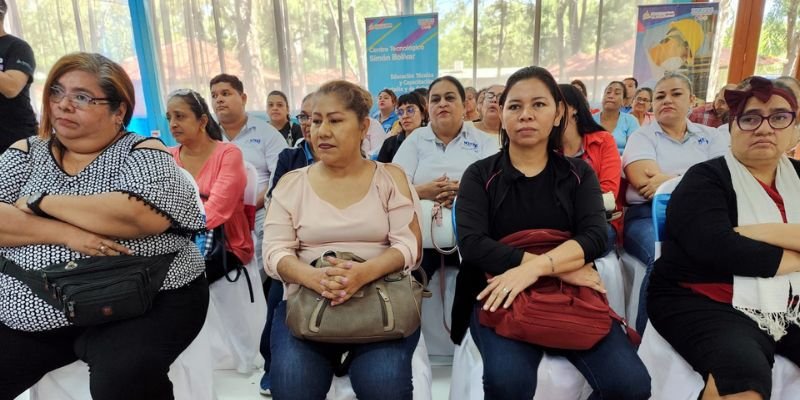 Encuentro Nacional de Facilitadores y Maestros Populares del Programa “Luz y Verdad, Aprender para Prosperar”v