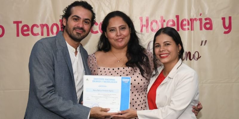 Sabores Navideños y Certificación en Gastronomía