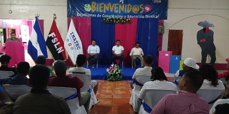 58 Protagonistas festejan haberse capacitado en el  Centro Tecnológico de Ometepe