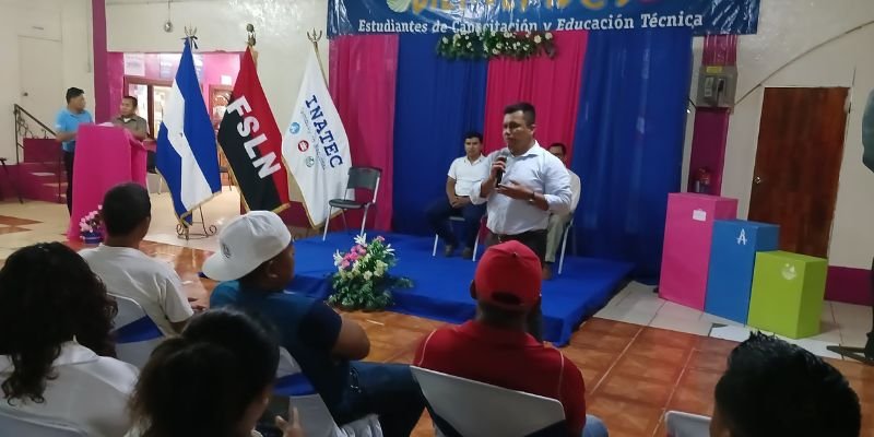 58 Protagonistas festejan haberse capacitado en el  Centro Tecnológico de Ometepe