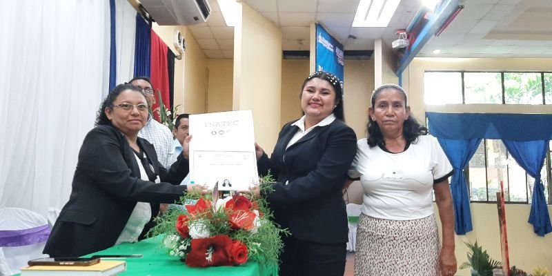 ¡115 nuevos profesionales técnicos para Matagalpa!