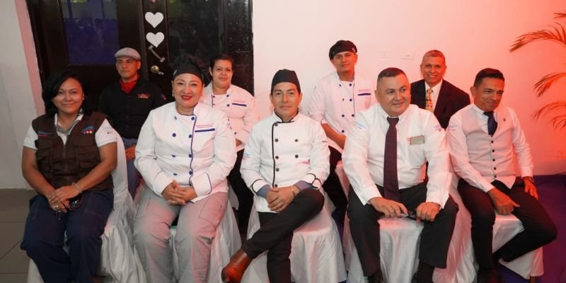 El Tecnológico Nacional celebra la graduación de 133 nuevos profesionales técnicos en Hotelería y Turismo en Managua