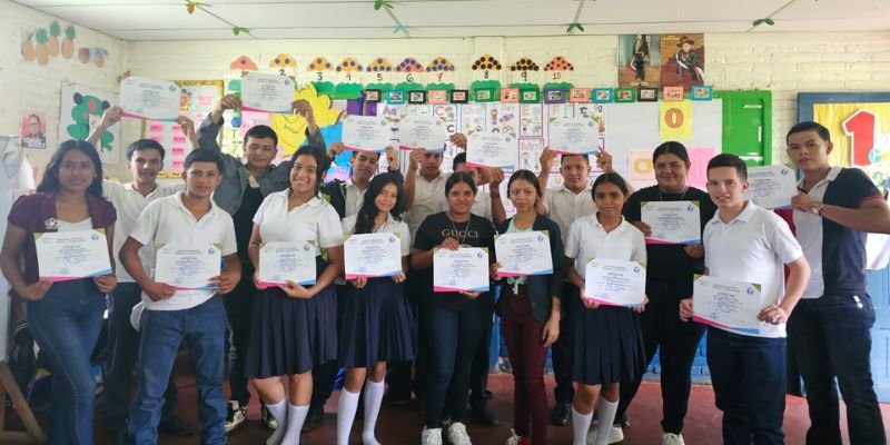 ¡Reconocimiento a la Excelencia! Entrega de Certificados 25 Protagonistas de Comunidad Talolinga