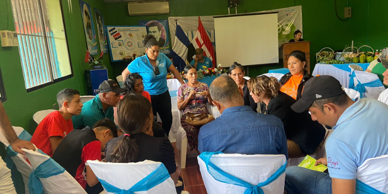 Protagonistas de las Escuelas de Campo debaten sobre el futuro de la educación