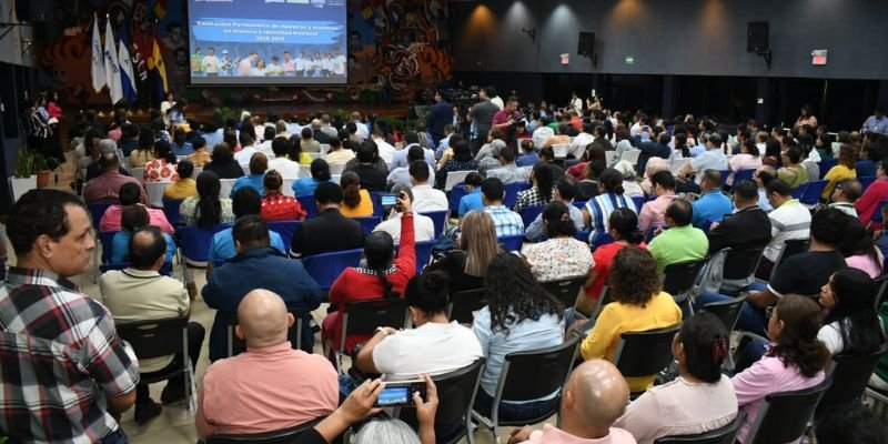 Lanzamiento del Programa de Formación Permanente y  Conferencia Magistral “De Darío a Sandino”