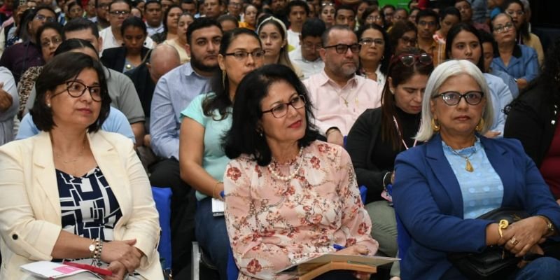 Lanzamiento del Programa de Formación Permanente y  Conferencia Magistral “De Darío a Sandino”