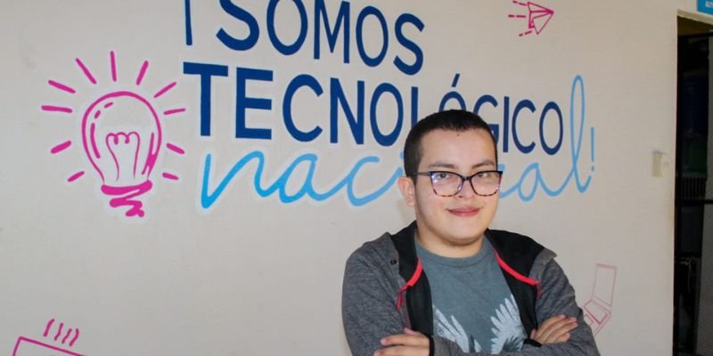 Educación técnica inclusiva en Nicaragua: la historia de Jeremy, joven con autismo que transforma su talento en diseño gráfico