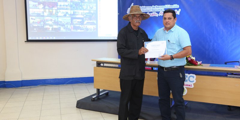 Estudiantes Técnicos conmemoran la Cruzada Nacional de Alfabetización