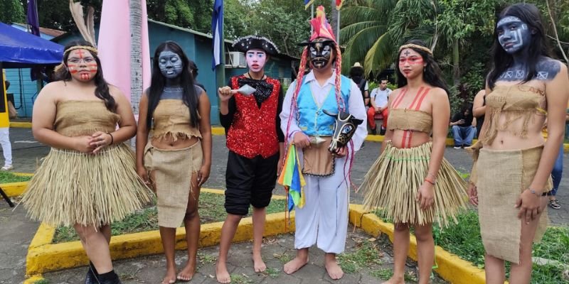 Estudiantes técnicos celebran el Festival Artístico “No Volverá el Pasado” compartiendo el orgullo de ser nicaragüense