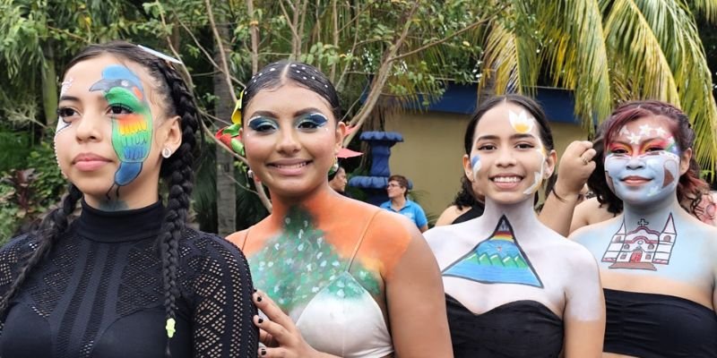 Estudiantes técnicos celebran el Festival Artístico “No Volverá el Pasado” compartiendo el orgullo de ser nicaragüense