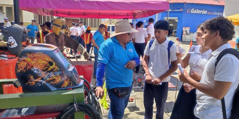 El Festival Departamental INNOVATEC 2024 llega a la ciudad de  Ocotal y Jalapa destacando la Innovación y tecnología de nuestros estudiantes técnicos.