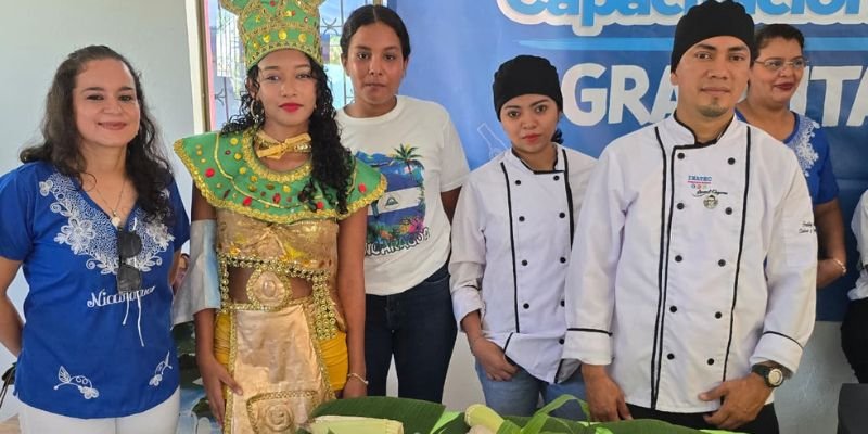 Estudiantes técnicos celebran la riqueza cultural y culinaria en la Feria Gastronómica “Sabores de mi Tierra”