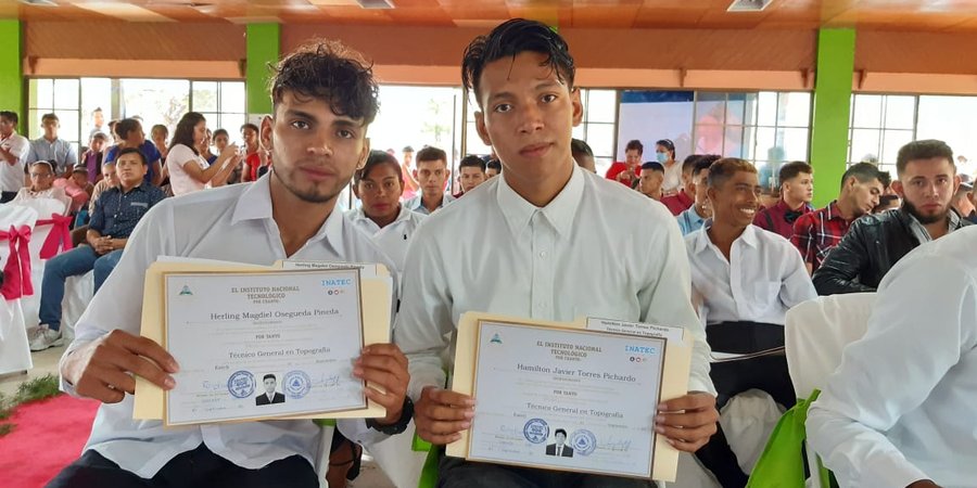 Egresan nuevos profesionales técnicos en Estelí