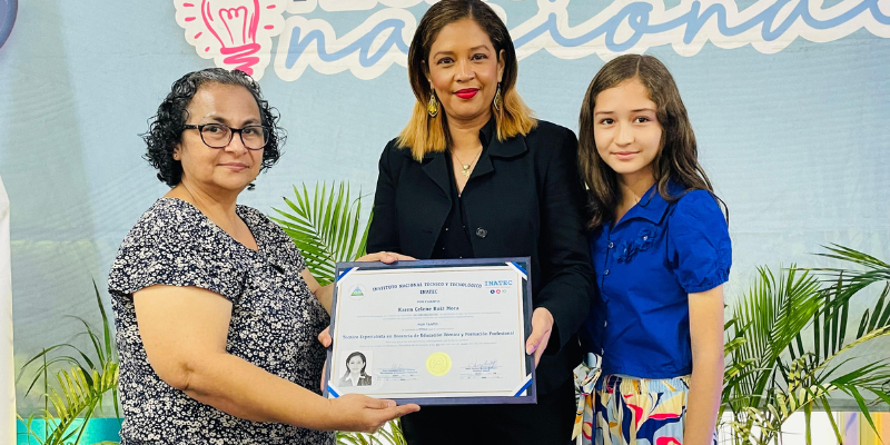 Graduación de Técnicos Especialistas en Docencia de Educación Carazo