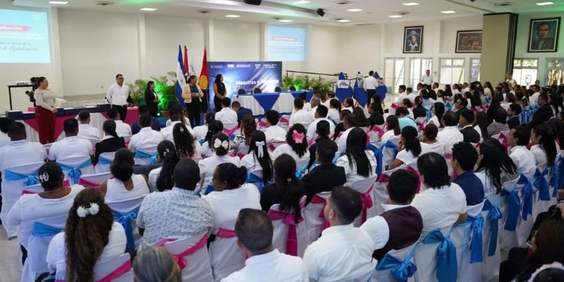 Más de 200 maestros fortalecen la  enseñanza del inglés en Nicaragua