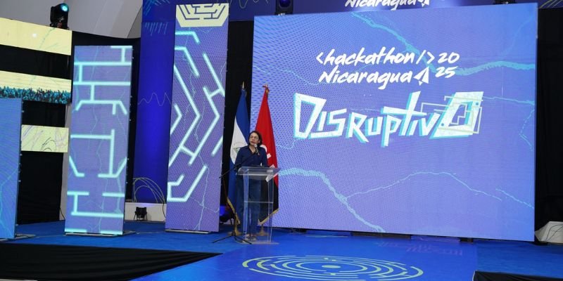Hackathon Nicaragua Disruptivo 2025:  Tecnología al servicio de la humanidad